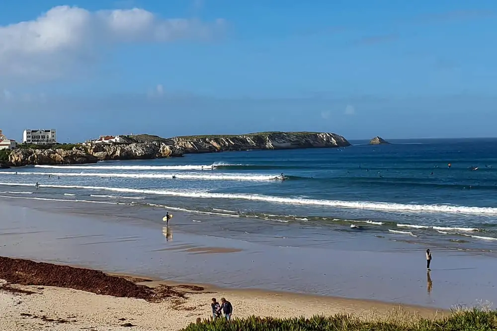 Perfect mellow waves at Prainha in Peniche