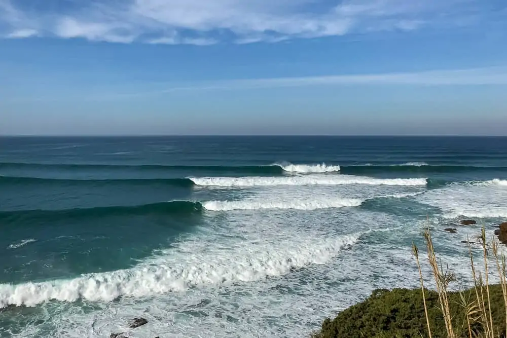 The surf spot São Lourenço offering long righthand waves