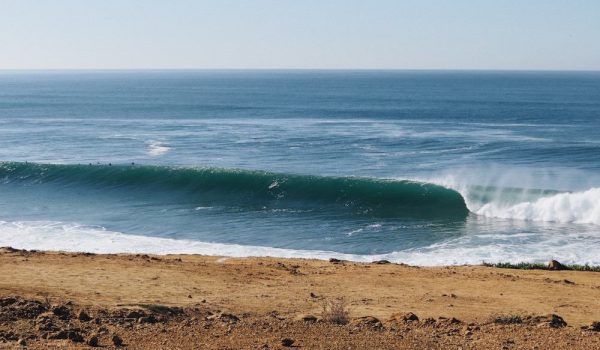Coxos: the perfect wave for advanced surfers